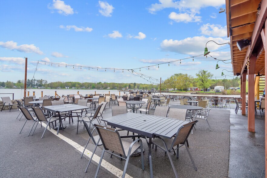 More Photos Of 356 King St, Fair Haven Marina For Sale