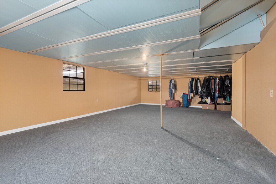 More Photos Of 1941 Spring Cypress Rd, Spring Warehouse For Sale