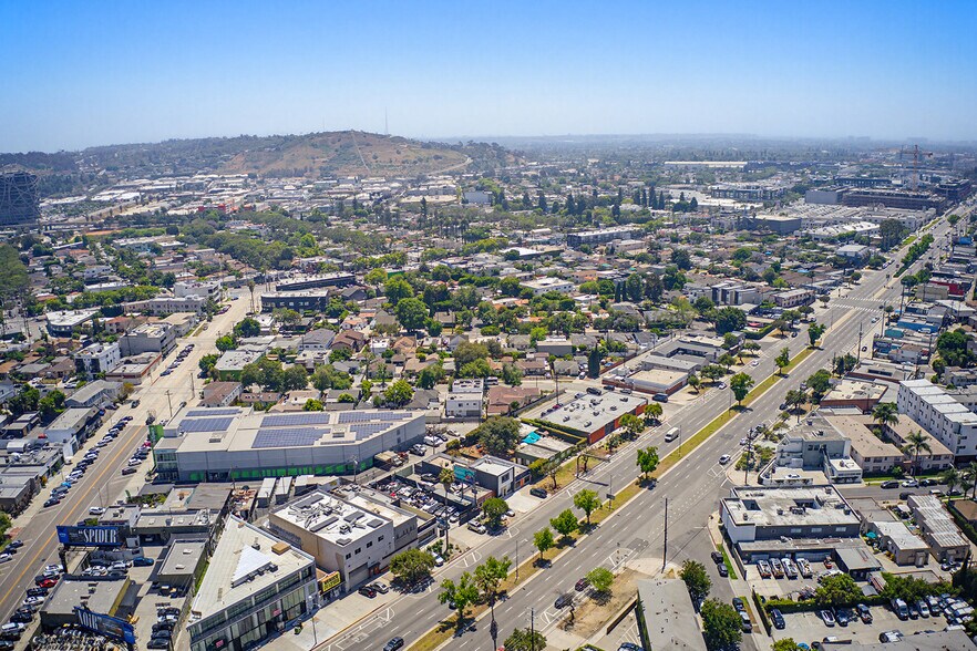 More Photos Of 8560 Venice Blvd, Los Angeles Storefront Retail Office For Sale