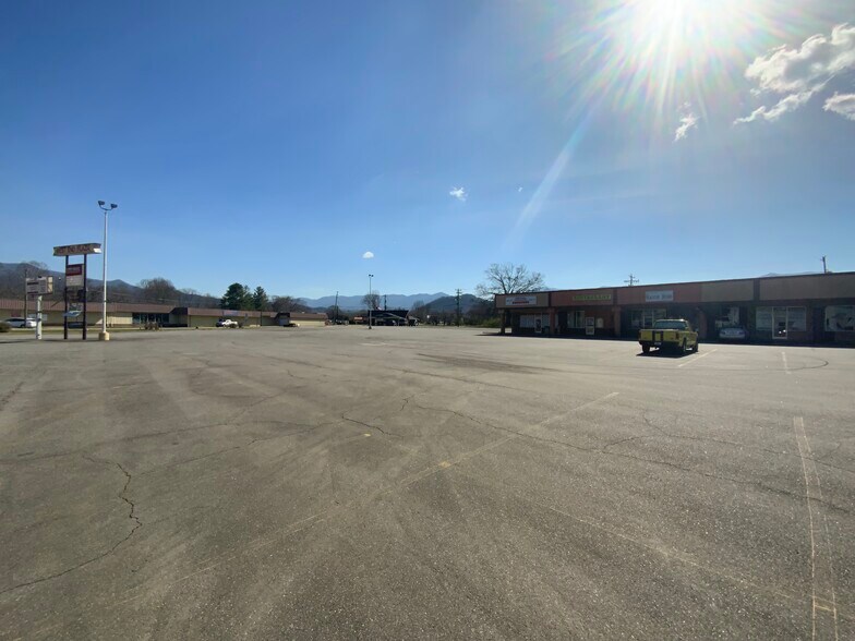 More Photos Of 128 Main St, Andrews Storefront For Sale