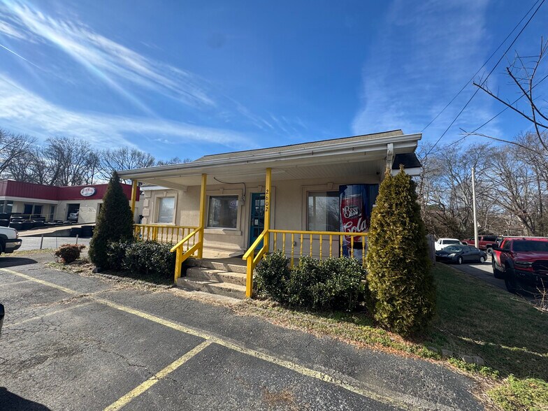 More Photos Of 2602 US-41, Greenbrier Freestanding For Sale