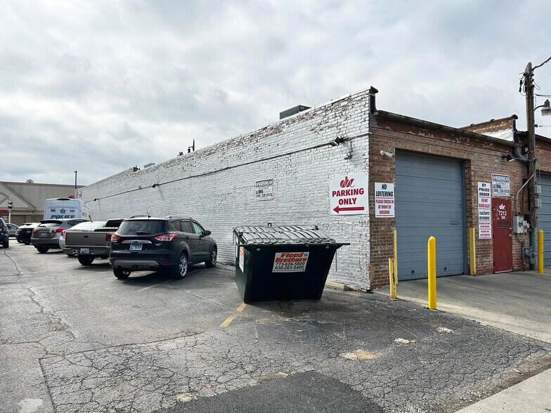 More Photos Of 7213 W Roosevelt Rd, Forest Park Storefront For Lease