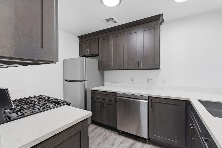 More Photos Of 1640 23rd St, San Pablo Apartments For Sale