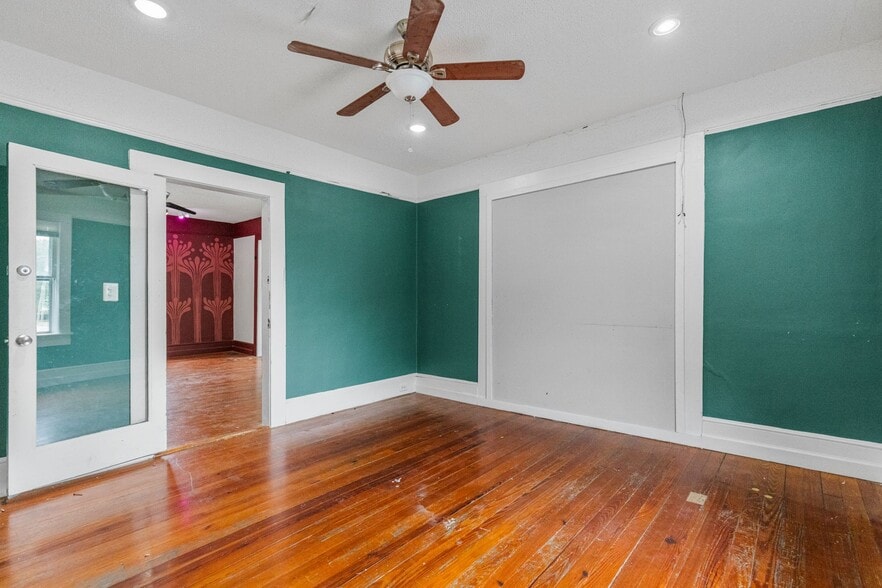 More Photos Of 906 W Poinsett St, Greer Restaurant For Sale