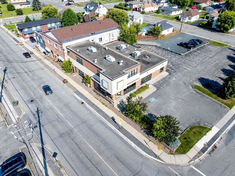 More Photos Of 29 Main St E, Chelmsford Office For Sale