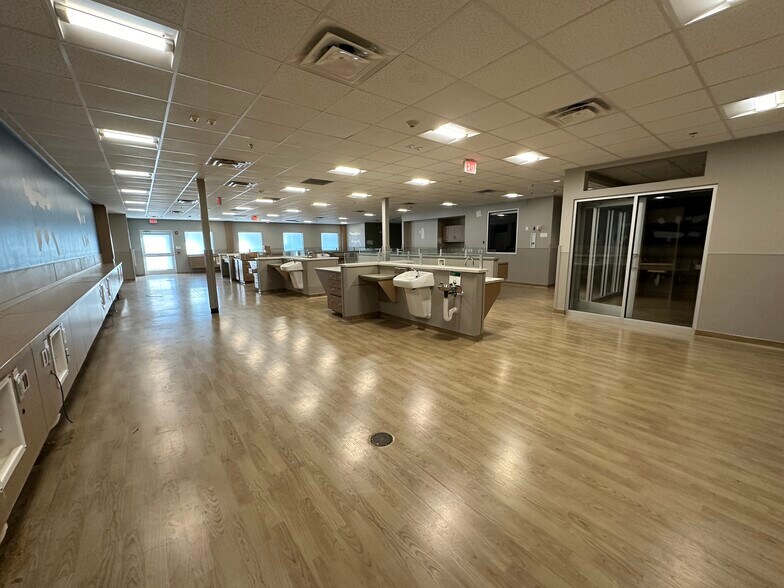 More Photos Of 2045 Donald Lee Hollowell Pky NW, Atlanta Freestanding For Lease