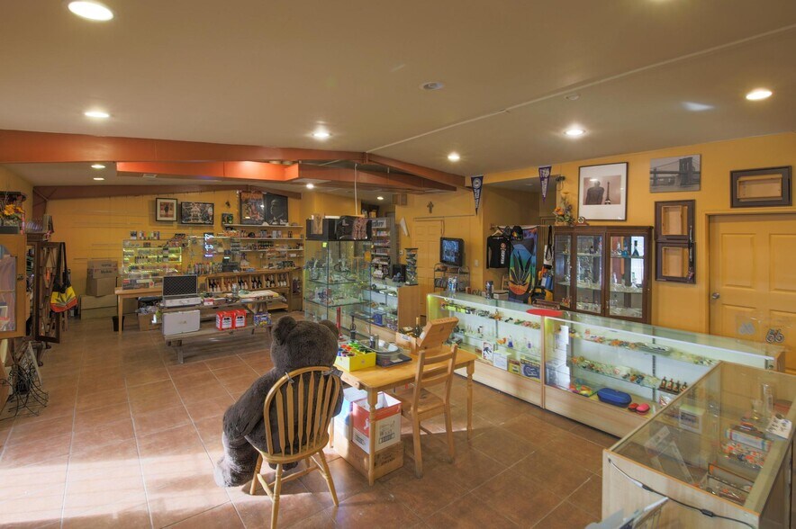 More Photos Of 105 Sheridan Blvd, Lakewood Convenience Store For Sale