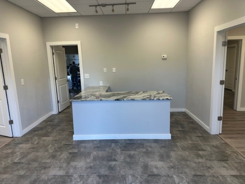 More Photos Of 1450 E 357th St, Eastlake Warehouse For Lease