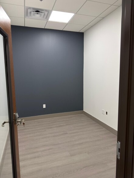 More Photos Of 15301 Ronald Reagan Blvd, Leander Coworking Space