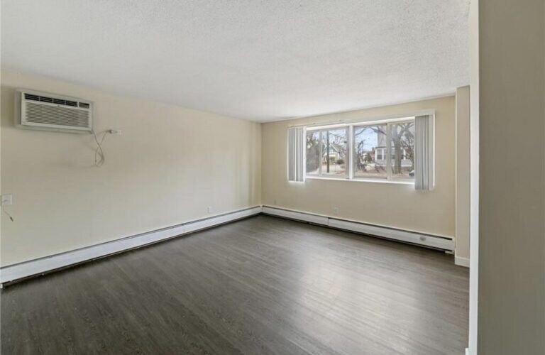More Photos Of 1115 14th Ave SE, Minneapolis Apartments For Sale