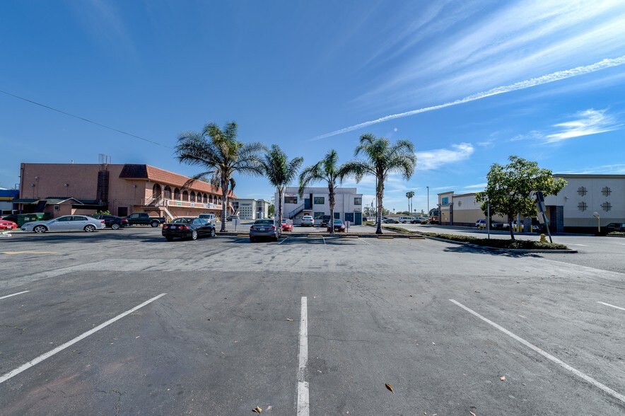 More Photos Of 1227 W 17th St, Santa Ana Medical For Lease