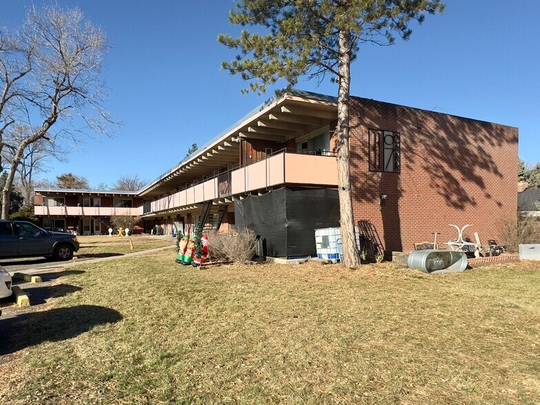 More Photos Of 1107 Carr St, Lakewood Apartments For Sale