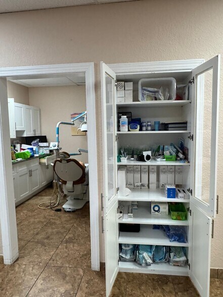 More Photos Of 1696 S Military Trl, West Palm Beach Medical For Lease