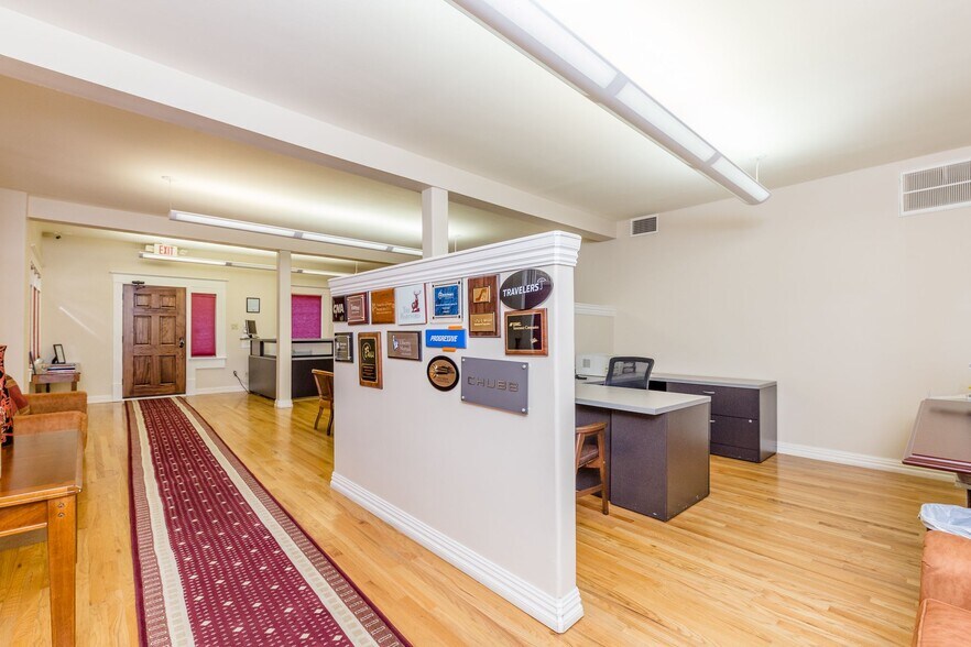 More Photos Of 3718 Mount Vernon St, Houston Office For Lease