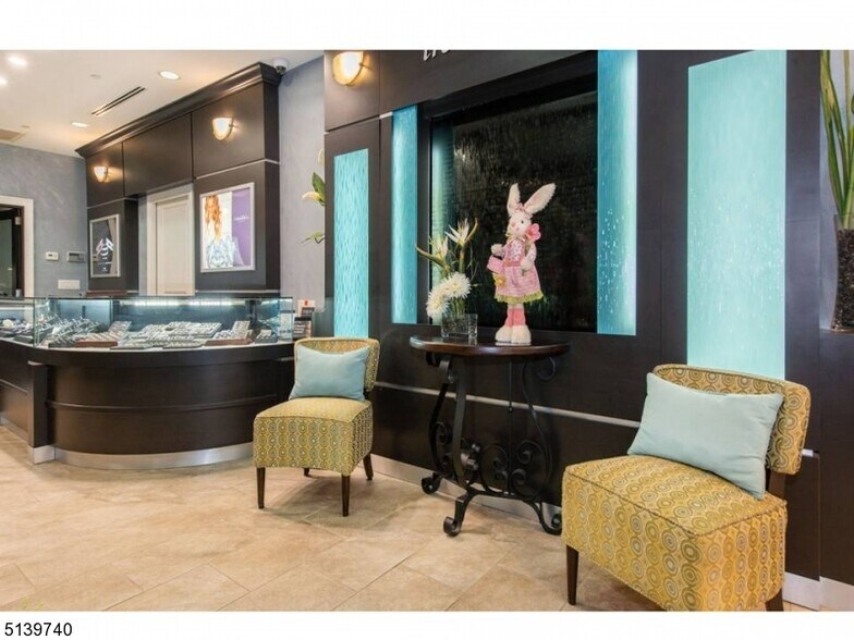 More Photos Of 1001 McBride Ave, Woodland Park Storefront Retail Office For Lease