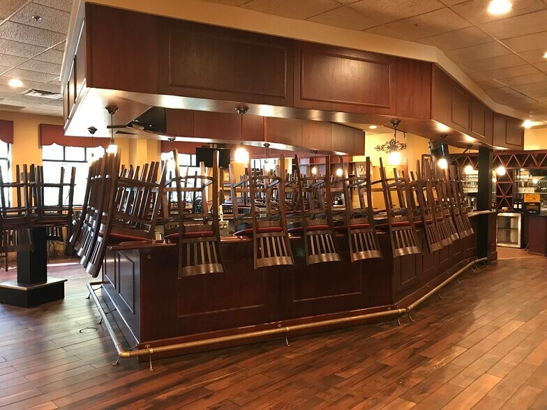 More Photos Of 2949 Triverton Pike Dr, Madison Restaurant For Sale