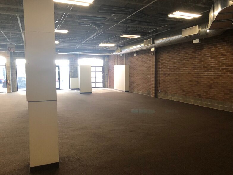 More Photos Of 711 W Grand Ave, Chicago Apartments For Sale