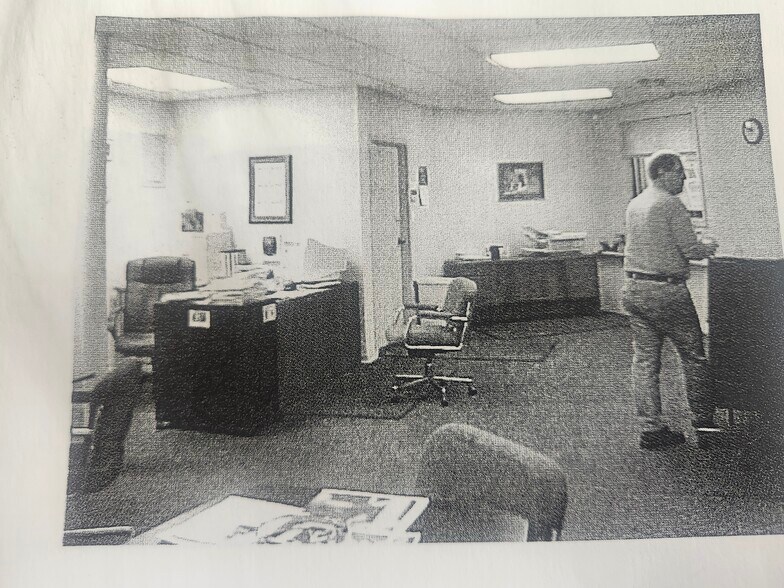 More Photos Of 1117 Hazelwood St, Toledo Office For Sale