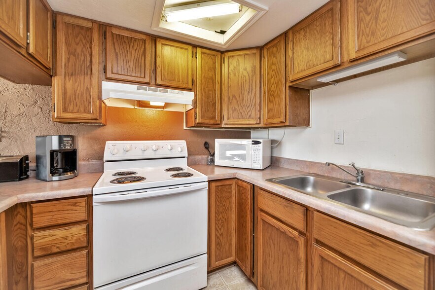 More Photos Of 760-778 W Wickenburg Way, Wickenburg Multifamily For Sale