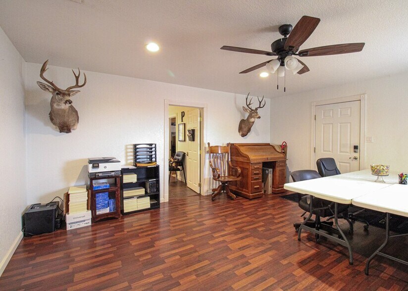 More Photos Of 7007 Farm to Market 846, Knott Office For Sale