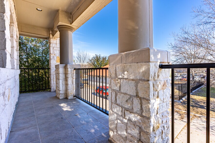 More Photos Of 3012 Ridge Rd, Rockwall Office For Lease