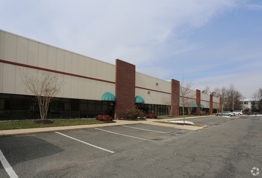 More Photos Of 16000 Trade Zone Ave, Upper Marlboro Light Manufacturing For Lease