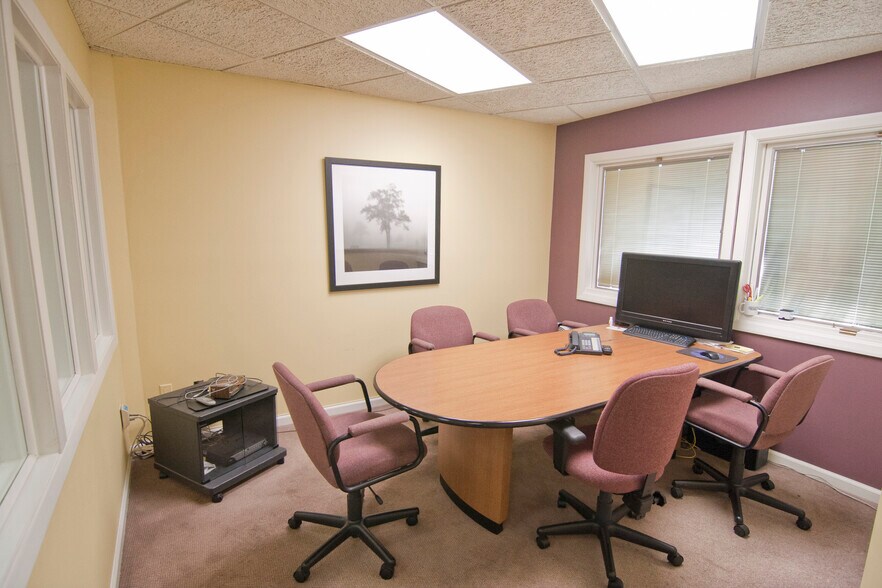 More Photos Of 955 Lincoln Ave, Glen Rock Medical For Sale