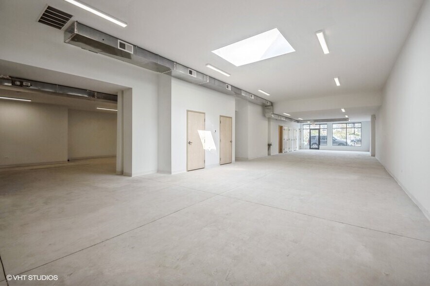 More Photos Of 1015 W Grand Ave, Chicago Storefront Retail Office For Lease