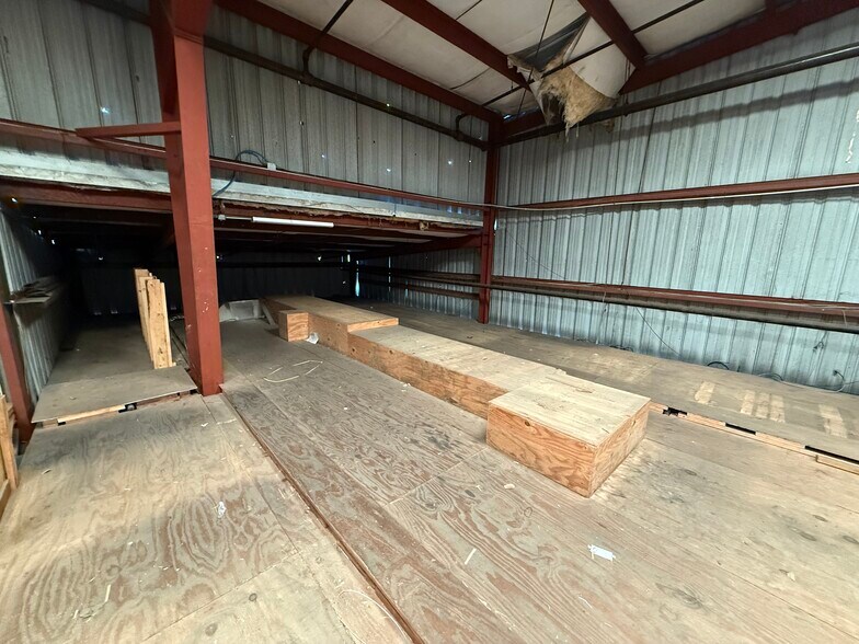 More Photos Of 627 Anchors St NW, Fort Walton Beach Warehouse For Sale