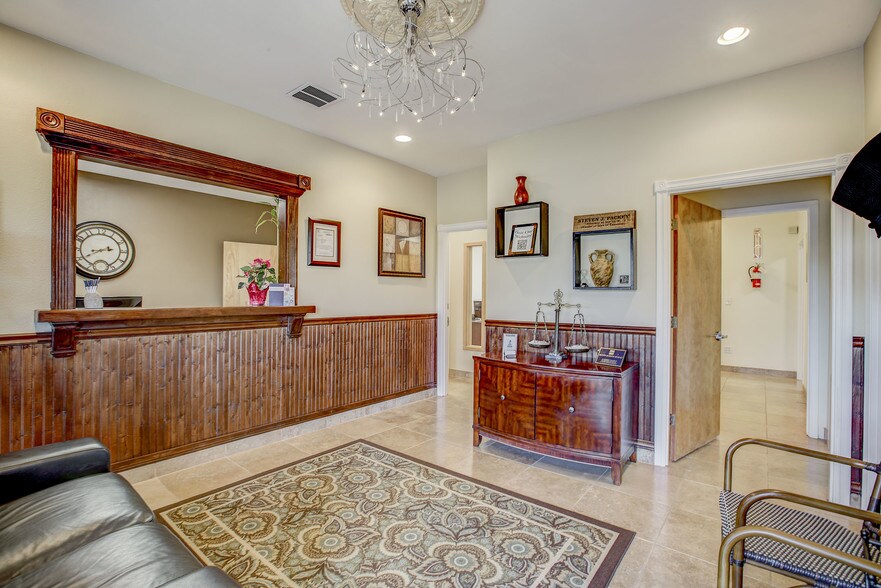 More Photos Of 6151 Garfield Ave, Sacramento Medical For Sale
