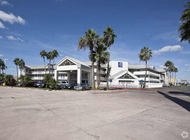 More Photos Of 2377 N Expressway 83, Brownsville Hotel For Sale