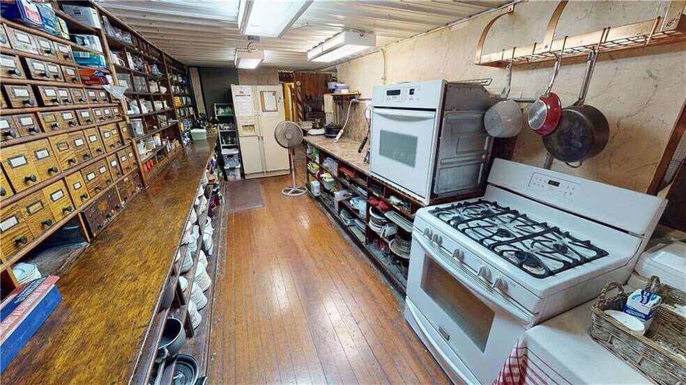 More Photos Of 116 N Illinois St, Chrisman Storefront Retail Residential For Sale