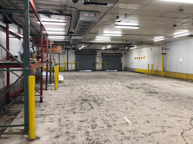 More Photos Of 2423 E University Dr, Phoenix Refrigeration Cold Storage For Sale