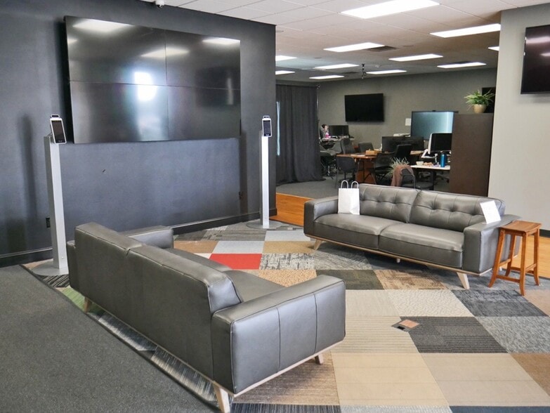 More Photos Of 12223 San Pedro Ave, San Antonio General Retail For Sale