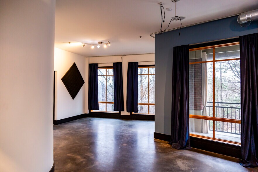 More Photos Of 319 Atlanta St SE, Marietta Office For Lease