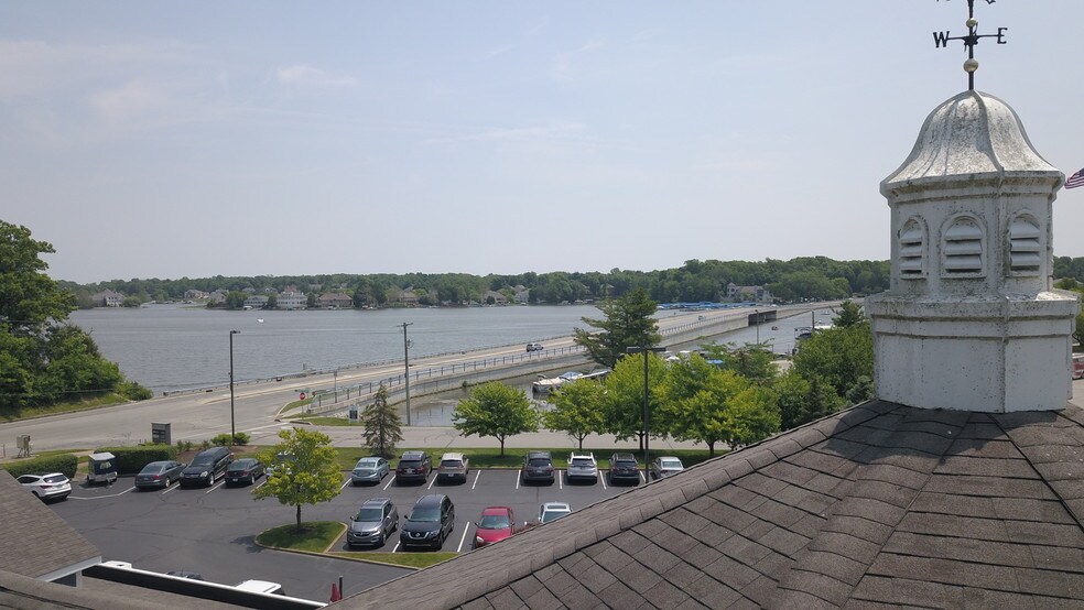 More Photos Of 11691-11695 Fall Creek Rd, Indianapolis Storefront For Lease