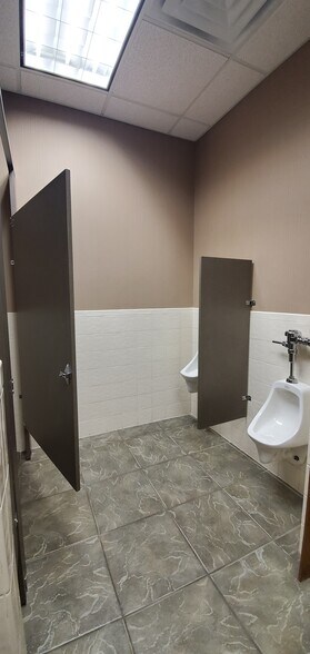 More Photos Of 626 W Main St, Fairfield Lodge Meeting Hall For Lease