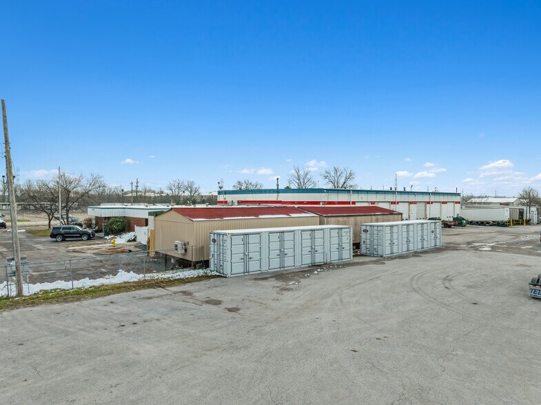 More Photos Of 1800 Progress Way, Jeffersonville Service For Lease