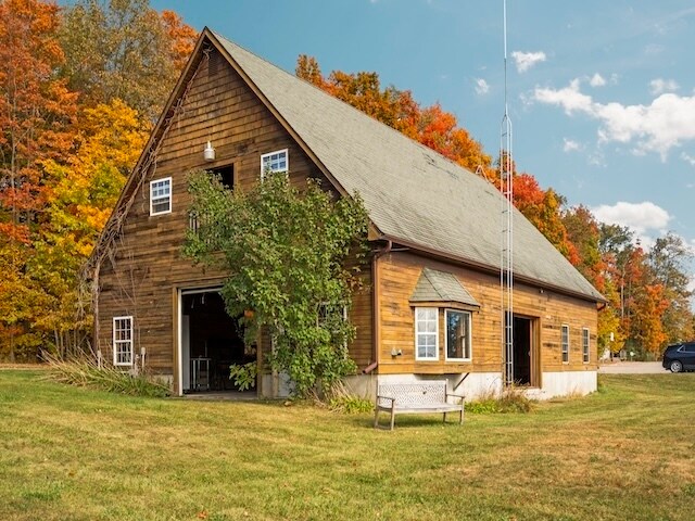 More Photos Of 55 S Hope Rdg, Traverse City Lodge Meeting Hall For Sale