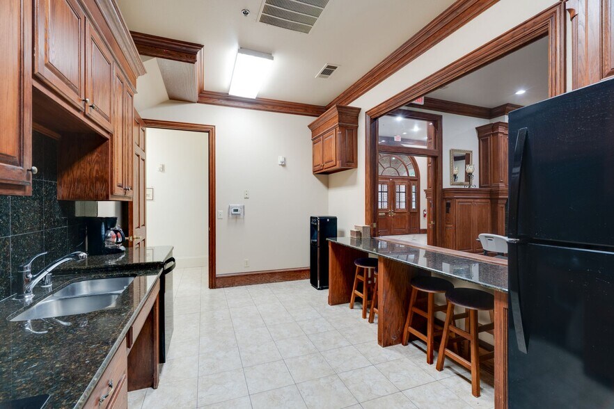 More Photos Of 1727 Keller Pky, Keller Office For Sale