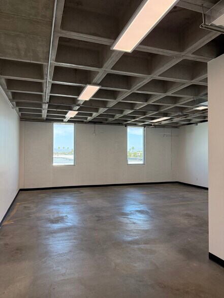 More Photos Of 7224 E McDowell Rd, Scottsdale Auto Dealership For Lease