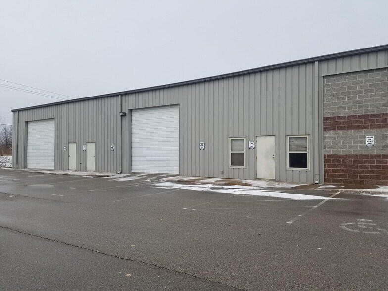 More Photos Of 819-821 Midpoint Dr, O'Fallon Warehouse For Sale