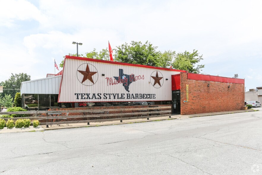 More Photos Of 595 Hillsboro Rd, Franklin Unknown For Lease