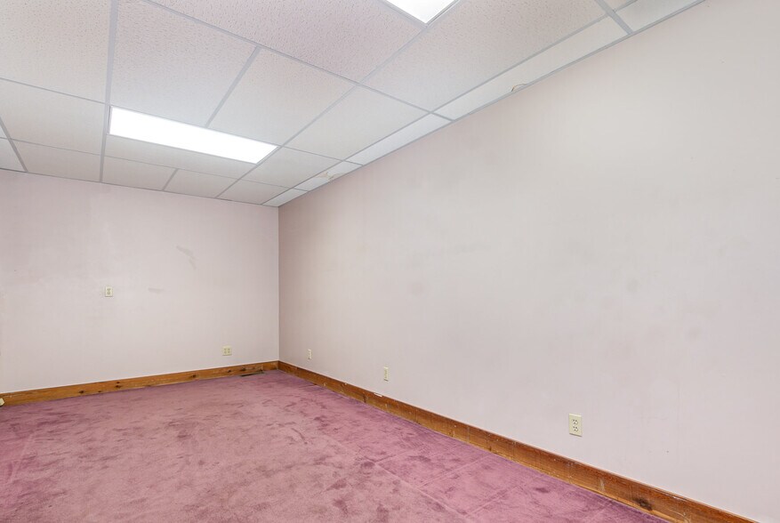 More Photos Of 1823 Charles St, Fredericksburg Office Residential For Sale