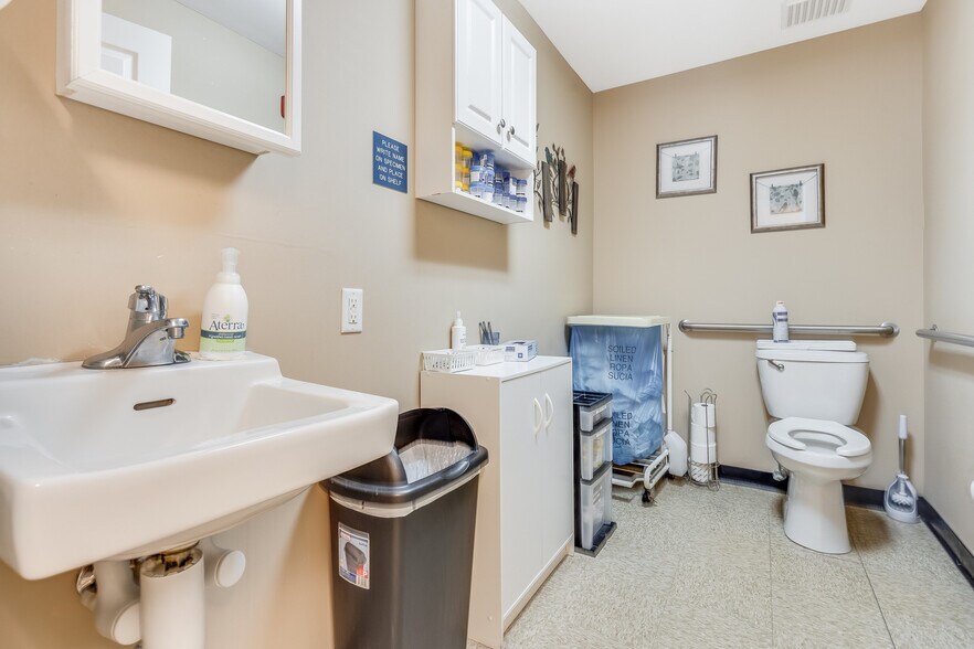 More Photos Of 5 Walter E Foran Blvd, Flemington Medical For Sale