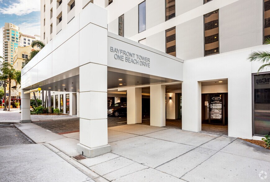 More Photos Of 1 Beach Dr SE, Saint Petersburg Office For Lease