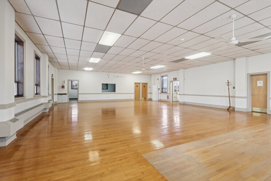 More Photos Of 2595 Yardville Hamilton Square Rd, Hamilton Office For Sale