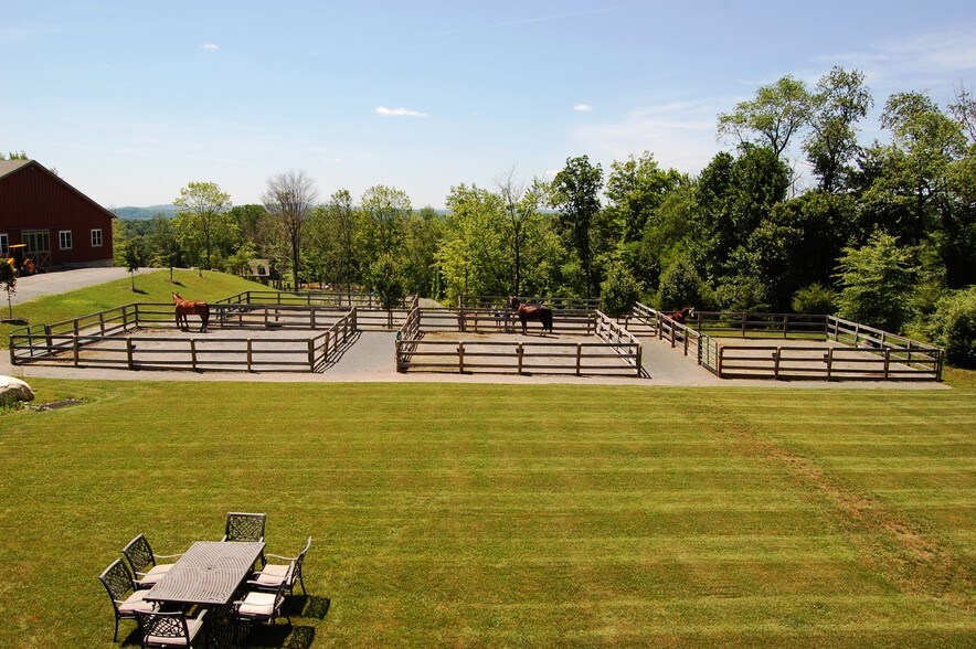 More Photos Of 199 Starr Ridge Rd, Brewster Village Horse Stables For Sale