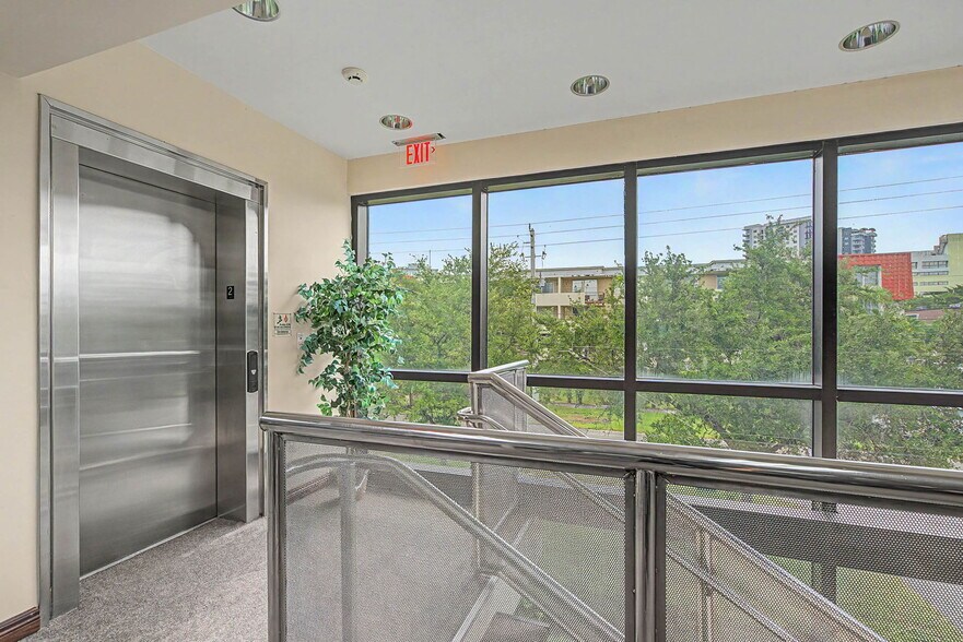 More Photos Of 9440 SW 77th Ave, Miami Office For Sale