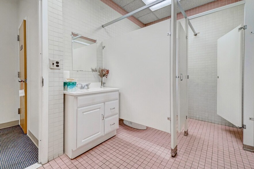 More Photos Of 51 Railroad Ave, Closter Warehouse For Sale
